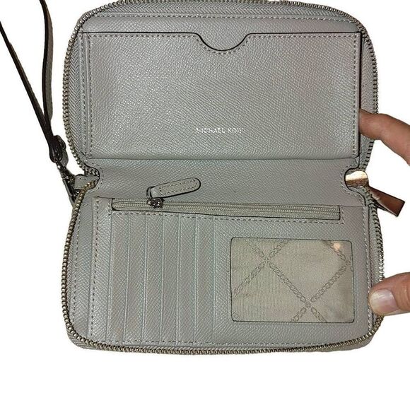 Michael Kors Women's Wallet Pearl Gray Wristlet - Picture 6 of 6